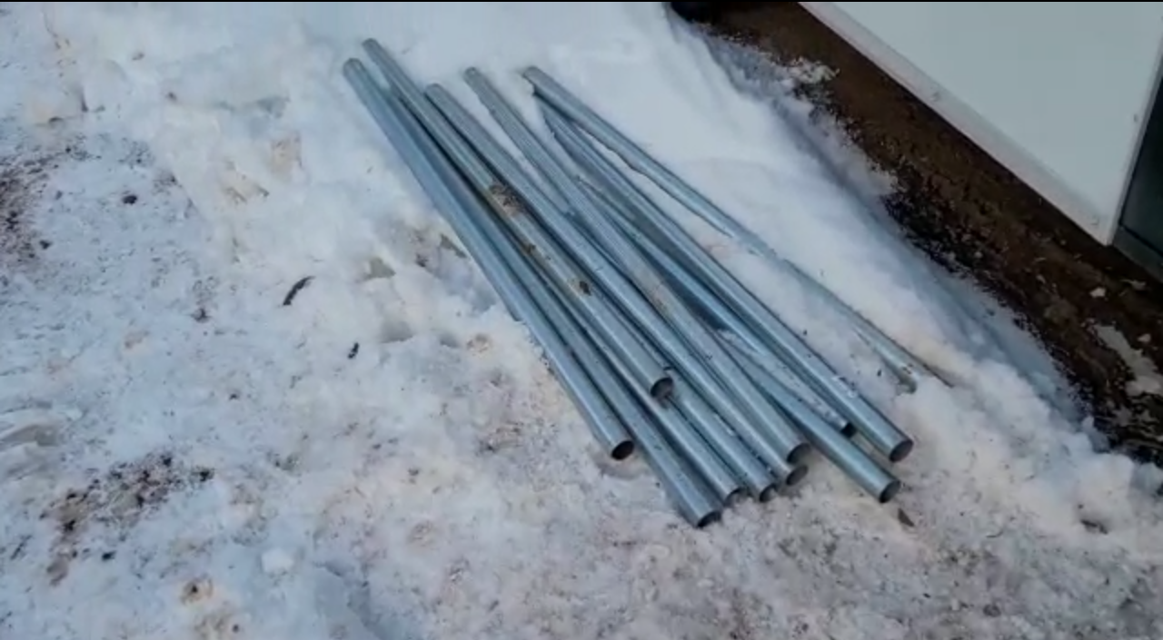 Preparación de tubos para los invernaderos